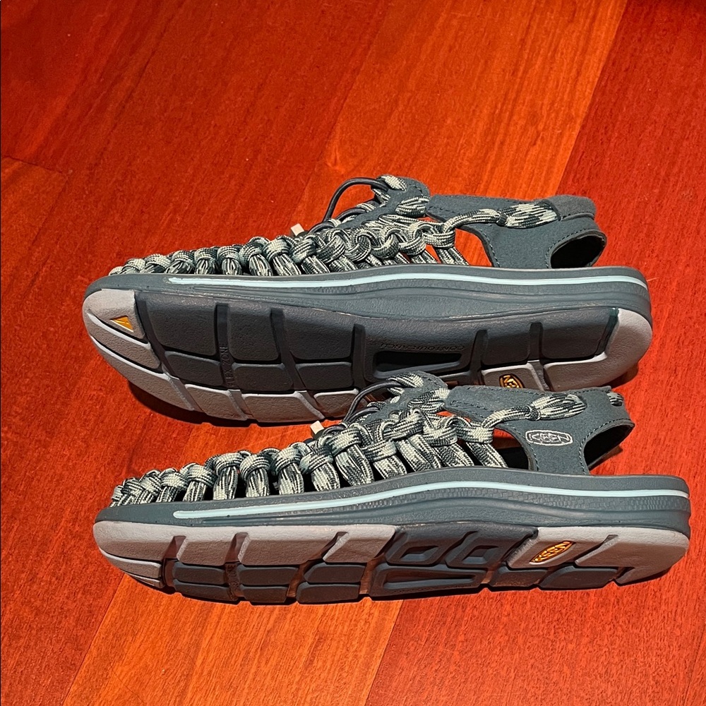 KEEN UNEEK Celestial/Blue Grotto Sandal Shoes US 6 UK 3.5 EU 36 - Picture 3 of 10